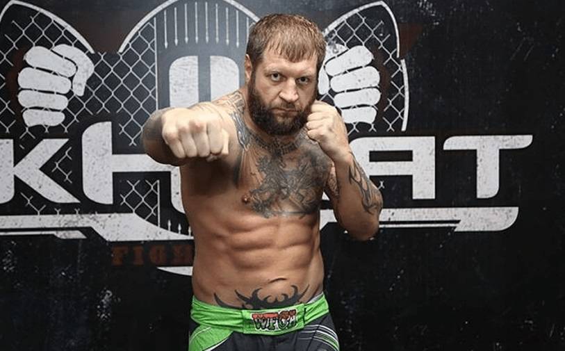 «Удар, как у встречной электрички». Александр Емельяненко опубликовал красивый арт