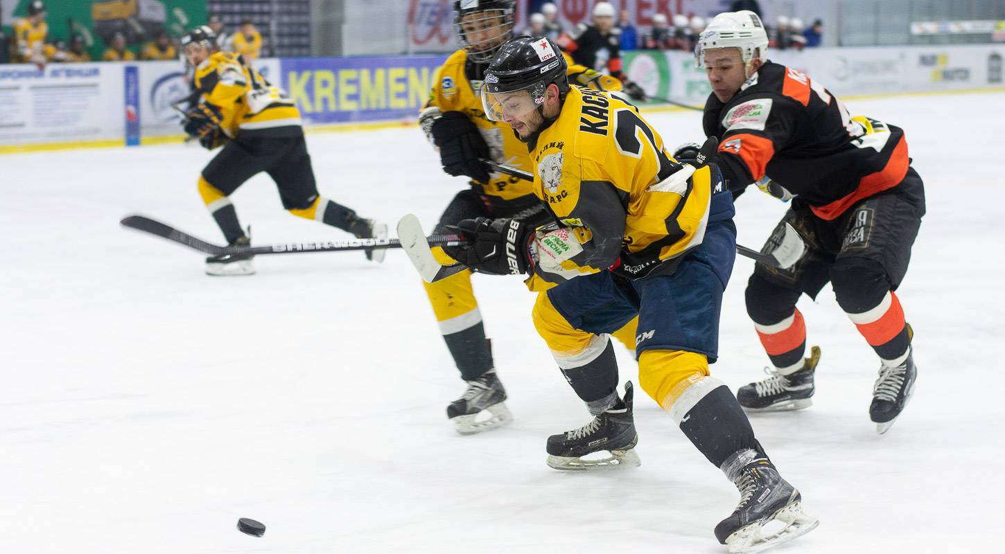 Хет-трик Киселева принес «Кременчугу» разгромную победу над «Белым Барсом»