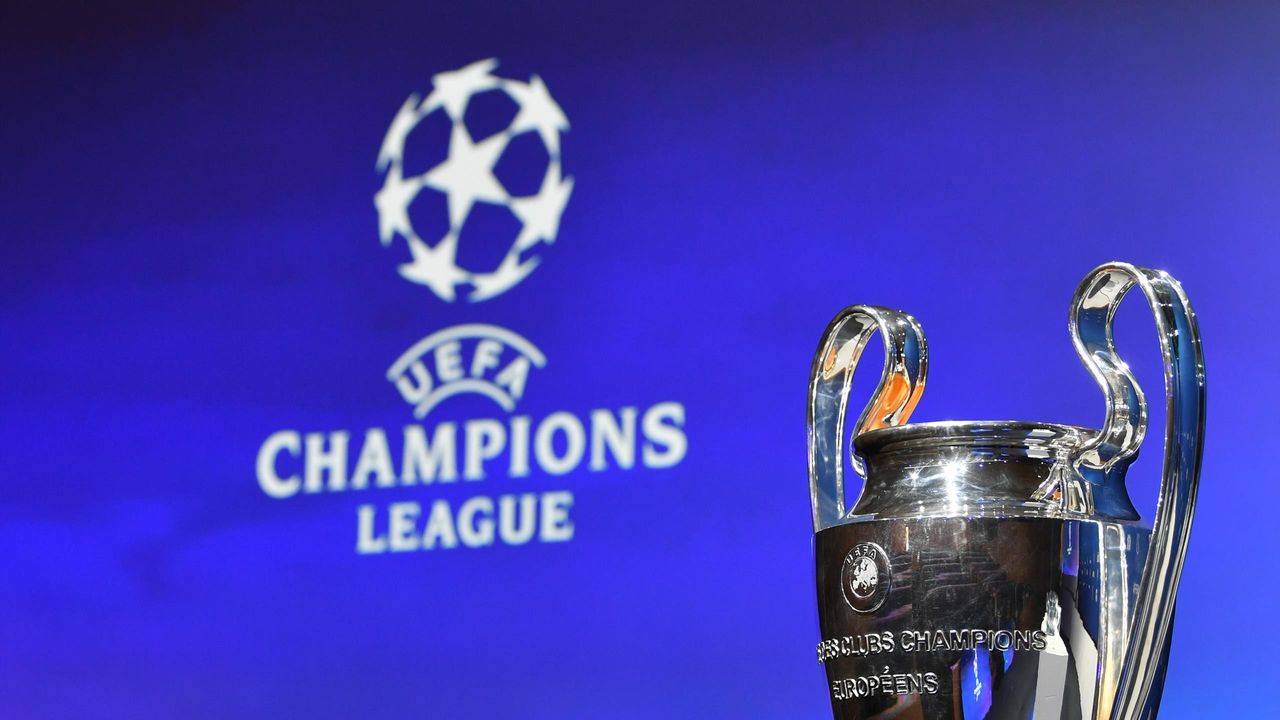 UEFA вновь разрешил фанатам посещать выездные матчи ЛЧ