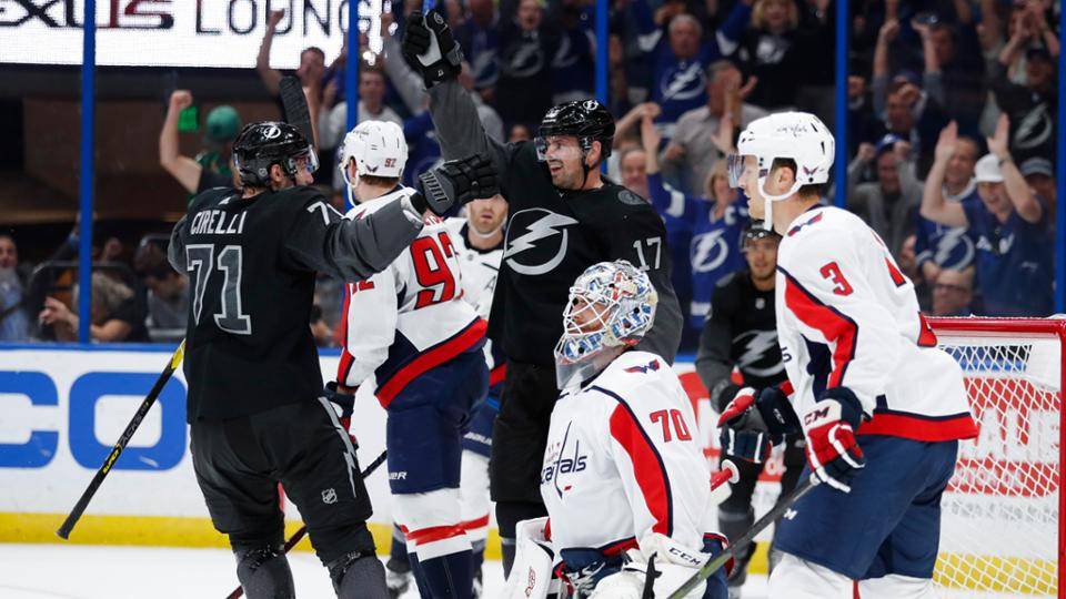 «Тампа» укрепила лидерство на Востоке, «Сан-Хосе» потерял очки в игре с «Нэшвиллом»