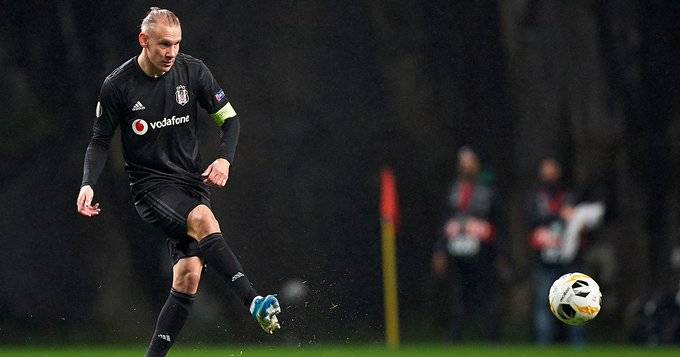 Бывший защитник «Динамо» может продолжить карьеру в «Астон Вилле» 