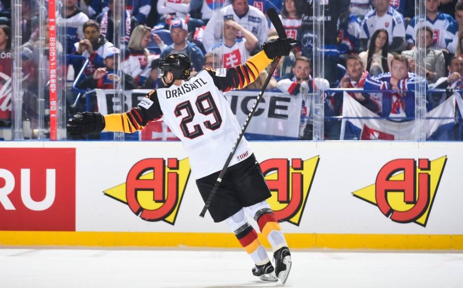 Три очка Драйзайтля принесли Германии победу над Финляндией