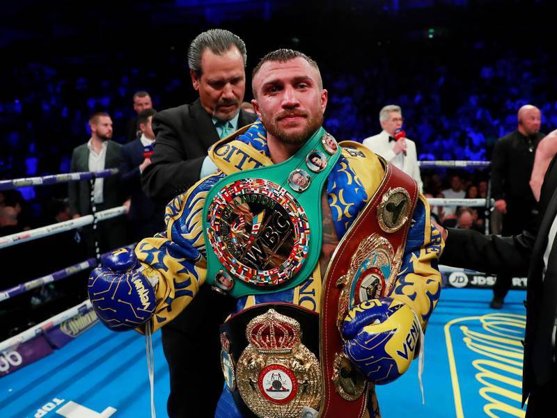 Промоутер Камбососа назвав терміни проведення бою з Ломаченком