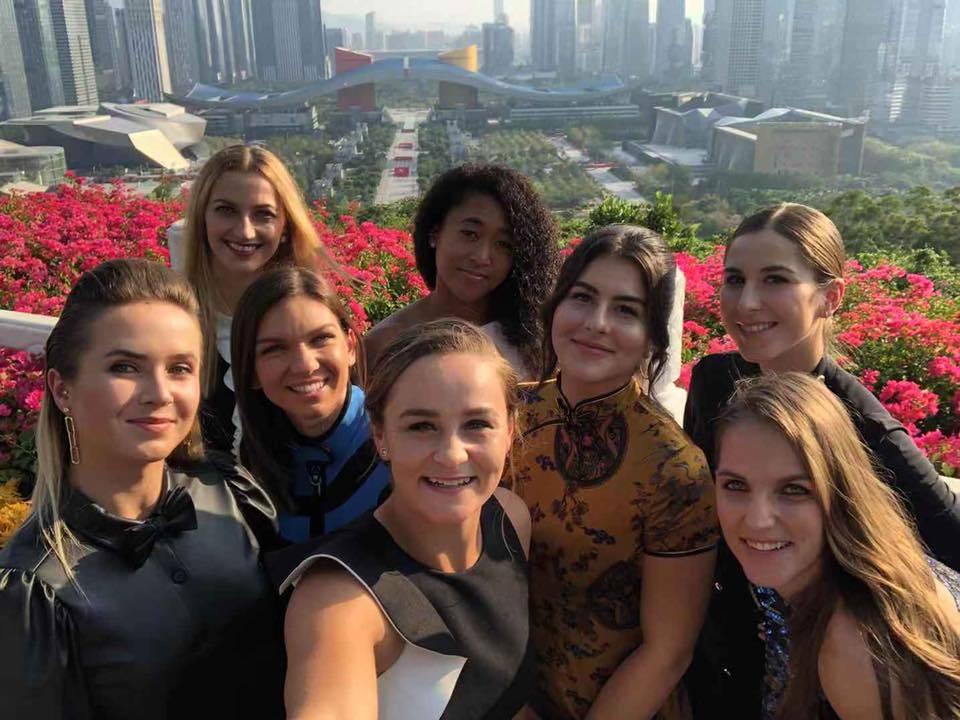 Красота неземная. Свитолина посетила гала-вечеринку игроков Итогового турнира WTA