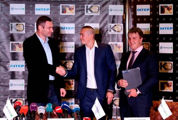 Від дитини до чоловіка. Промоутер показав зростання Усика