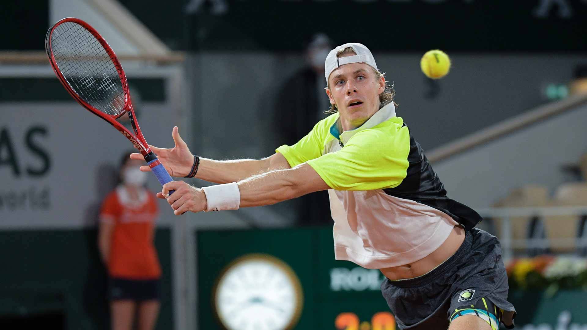 Шаповалов неожиданно уступил на старте Roland Garros