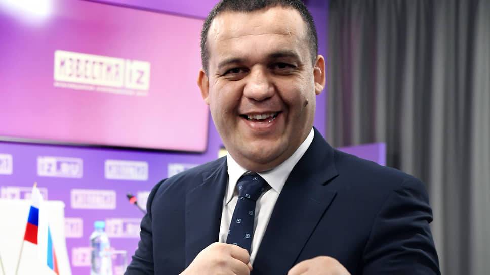 ﻿Глава AIBA: «Бійці MMA - це спортсмени, які не змогли відбутися в боротьбі, в боксі, в рукопашних боях»