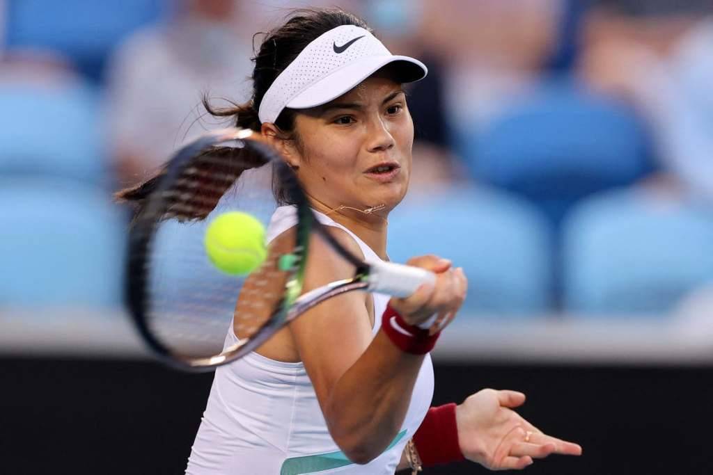 Радукану сенсационно вылетела во втором раунде Australian Open