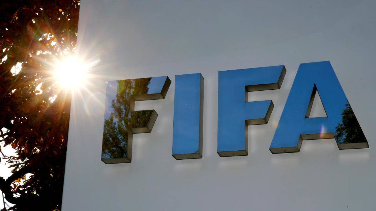 30-хвилинні тайми і необмежені заміни – FIFA тестує нові правила