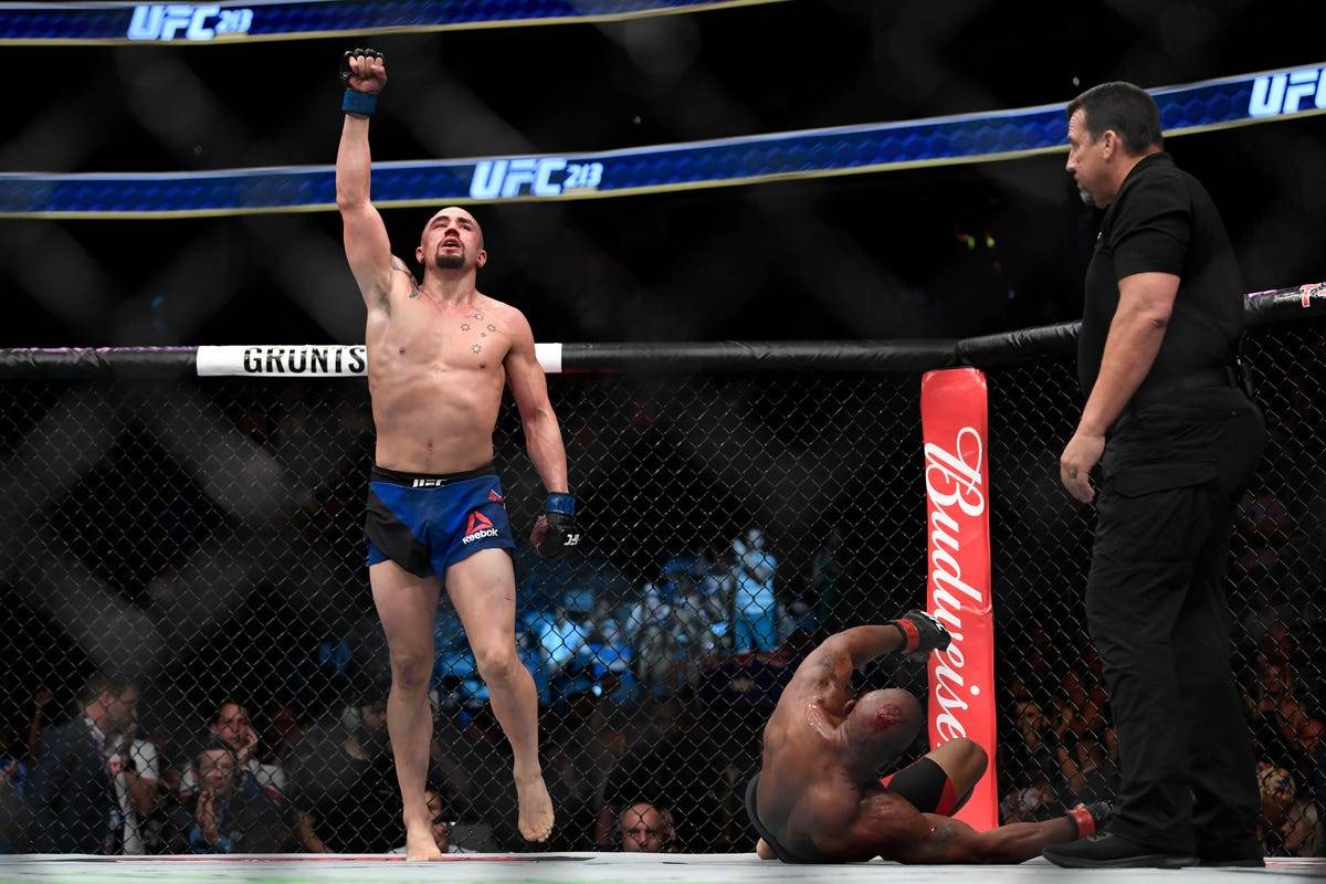 Уиттакер умеет уничтожать. Лучшие финиши в карьере Роберта