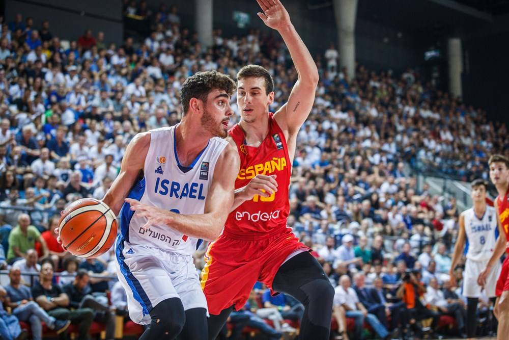 Израиль обыграл Испанию и выиграл домашний Евробаскет U-20