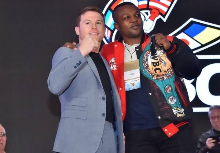 Канело і Макаба провели зустріч після анонса їх бою за пояс WBC в крузервейті