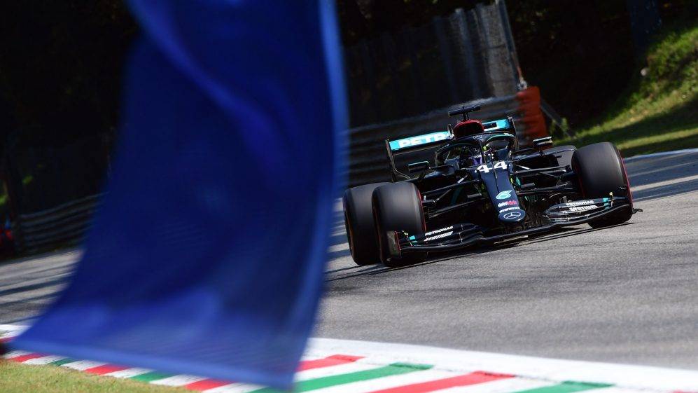 Mercedes продолжает ездить в какой-то своей лиге. Вторая практика в Монце также за ними