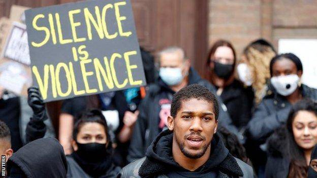 Джошуа розповів про ставлення до руху Black Lives Matter