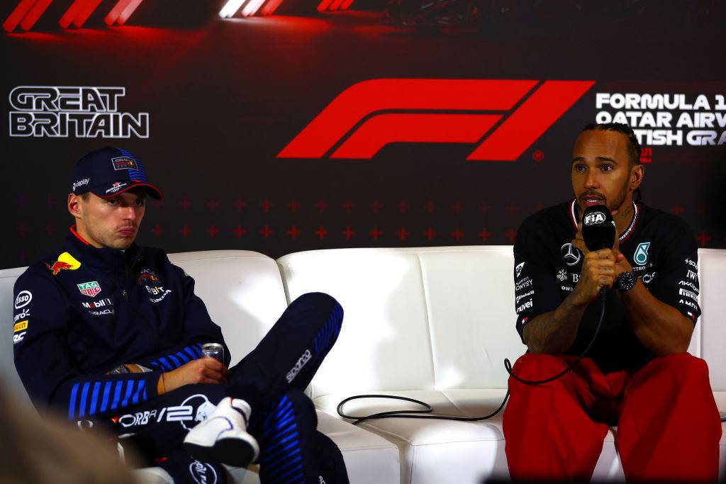 Ферстаппен ответил, от чего зависит успешность выступления Хэмилтона в Ferrari