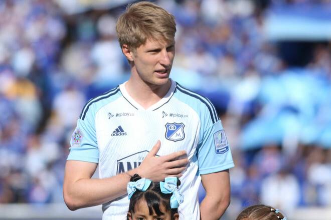 Джерело назвало ще одного колумбійського захисника, яким цікавилося Динамо