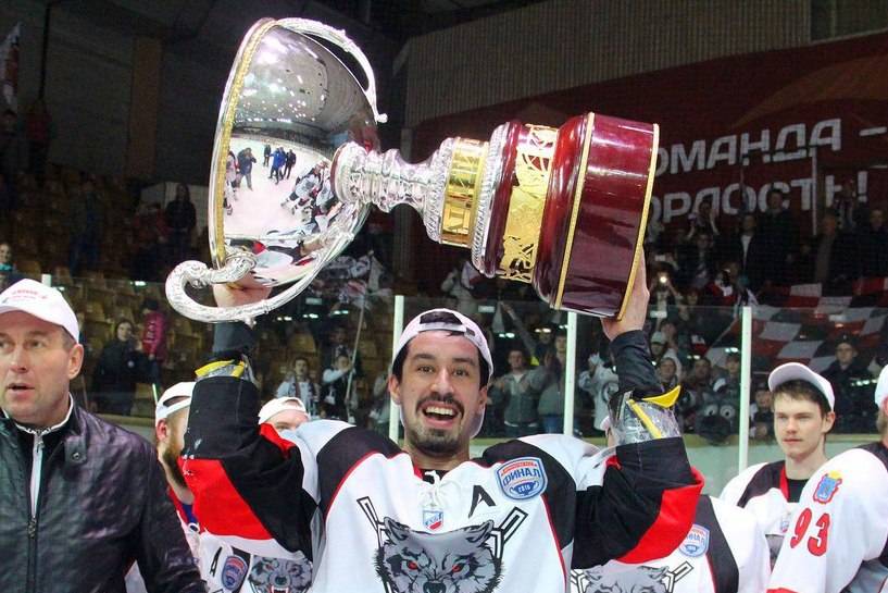 Вслед за лучшим вратарем ВХЛ-Б «Кременчуг» подписал и чемпиона турнира