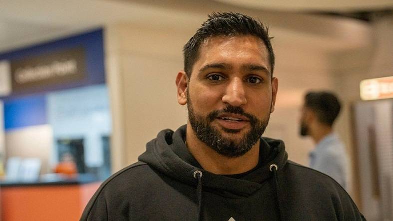 Амір Хана потрібно позбавити батьківських прав. Ексчемпіон світу забув дочку у машині