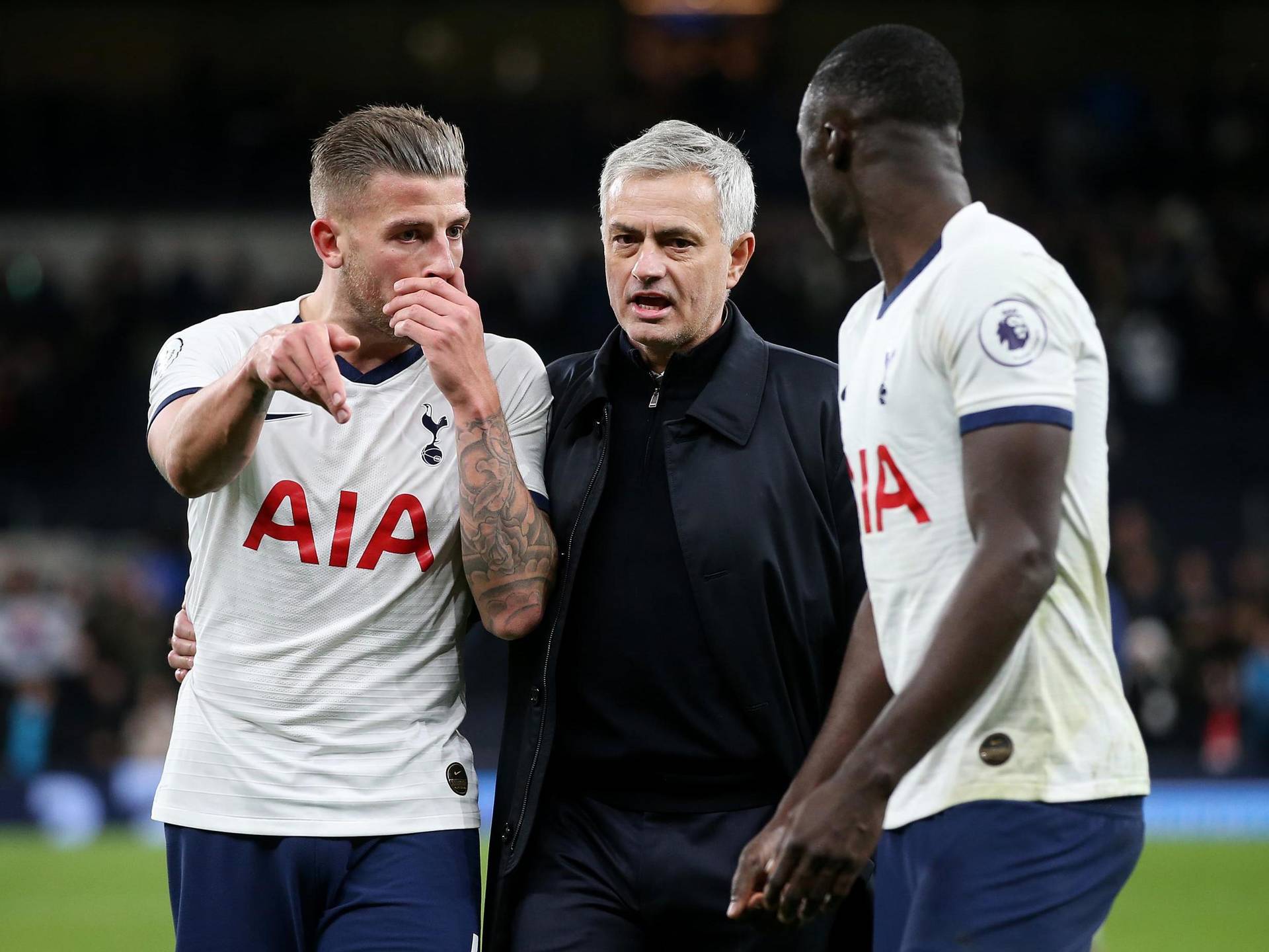 Моуриньо не побеждает с «Тоттенхэмом» три матча кряду