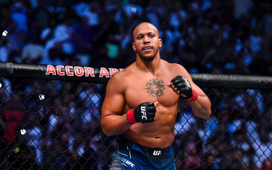Екс-тимчасовий чемпіон UFC викликав на поєдинок зіркового Джона Джонса