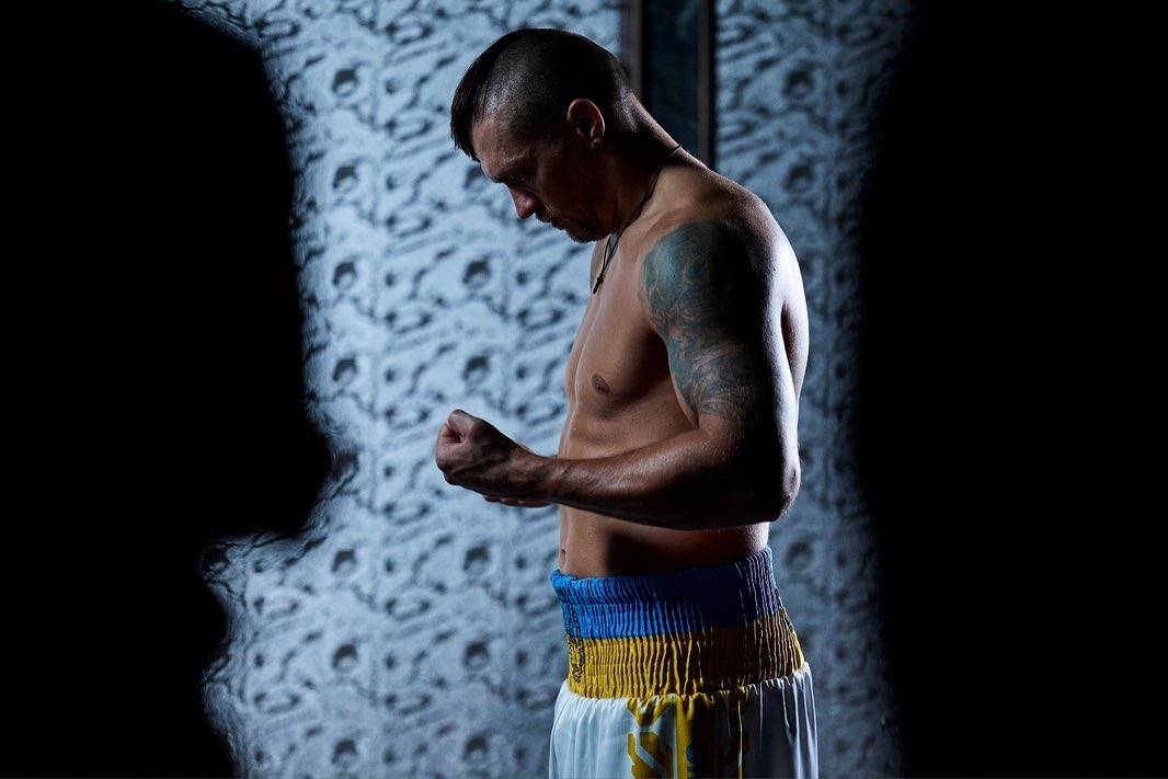 Усик залишив Туреччину, де проходила підготовка українця до поєдинку з Ф’юрі