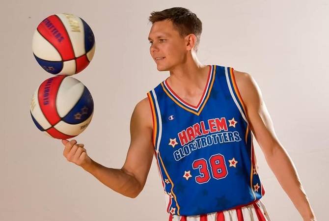 Баскетбол 2 на 2 со Smoove и финалистами шоу «Украина имеет талант» Герои Площадок
