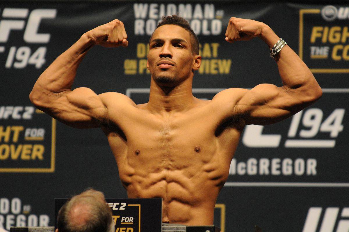 Легковес Кевин Ли вызвал на уличную драку Джона Джонса