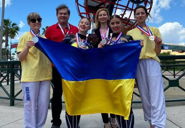 Украинский дуэт стал вторым на чемпионате мира по черлиденгу