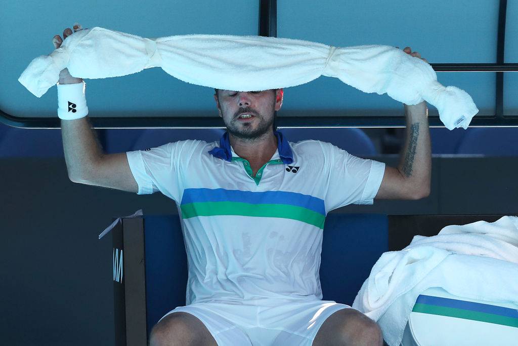 Вавринка неожиданно покинул Australian Open на стадии второго круга