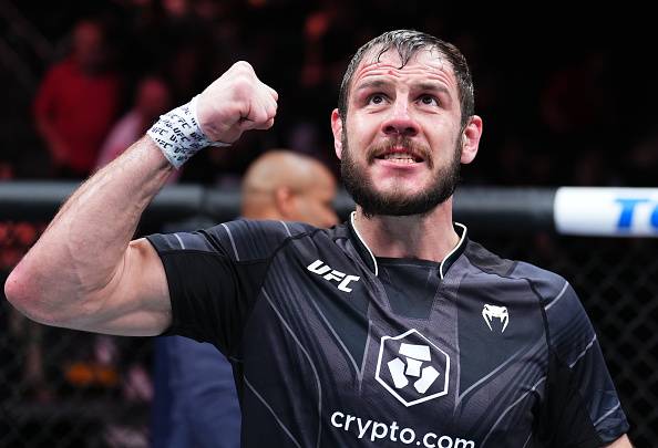 Предателя Украины освистали американские болельщики на турнире UFC Fight Night 221