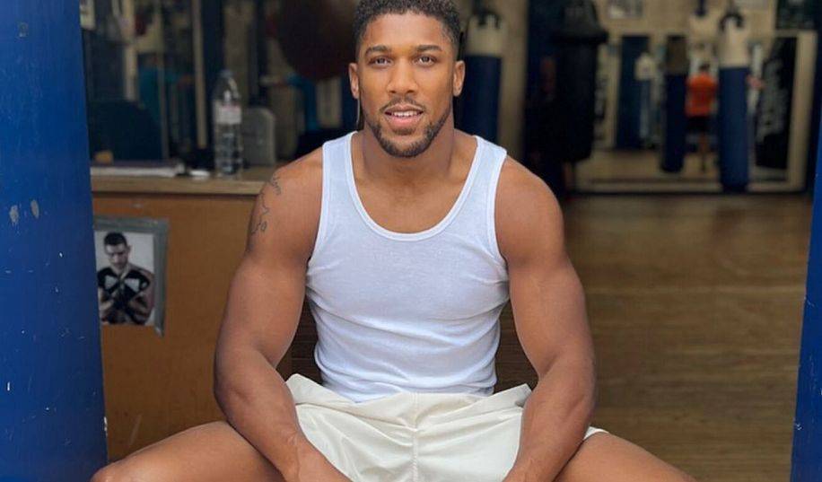 Прайс – про спарингу з Джошуа: «Я просто зловив його важким ударом справа, і він впав»