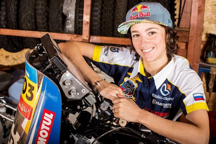 Россиянка Нифонтова стала первой женщиной, преодолевшей «Дакар» без механиков