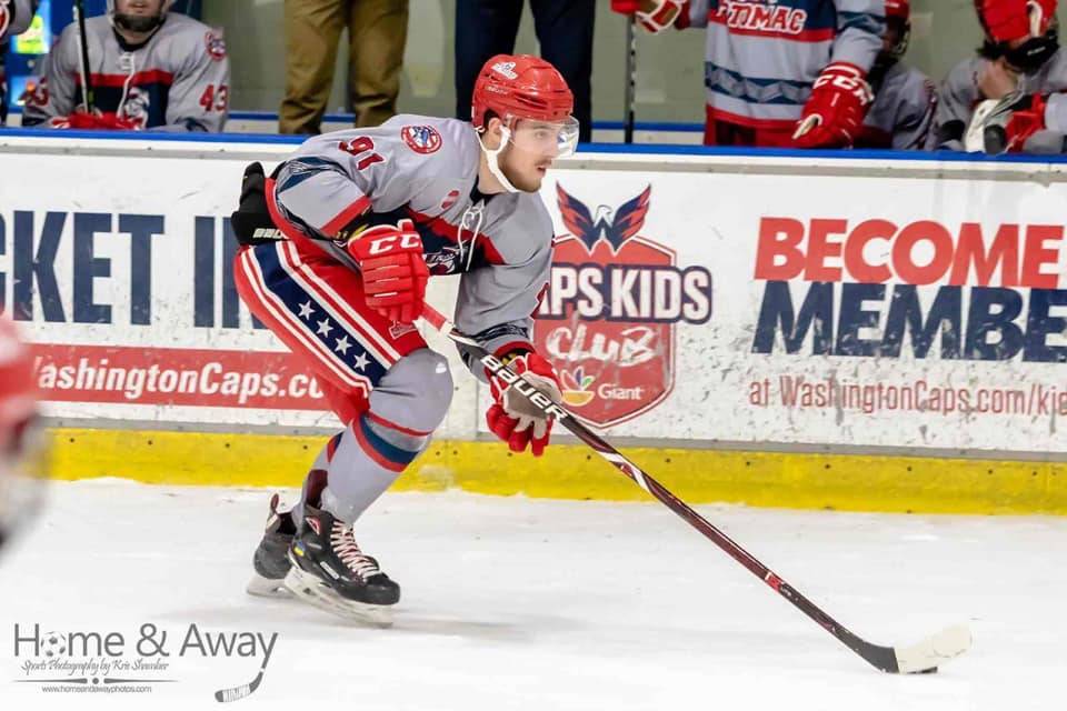 «Днепр» подписал контракт с нападающим из USPHL Premier