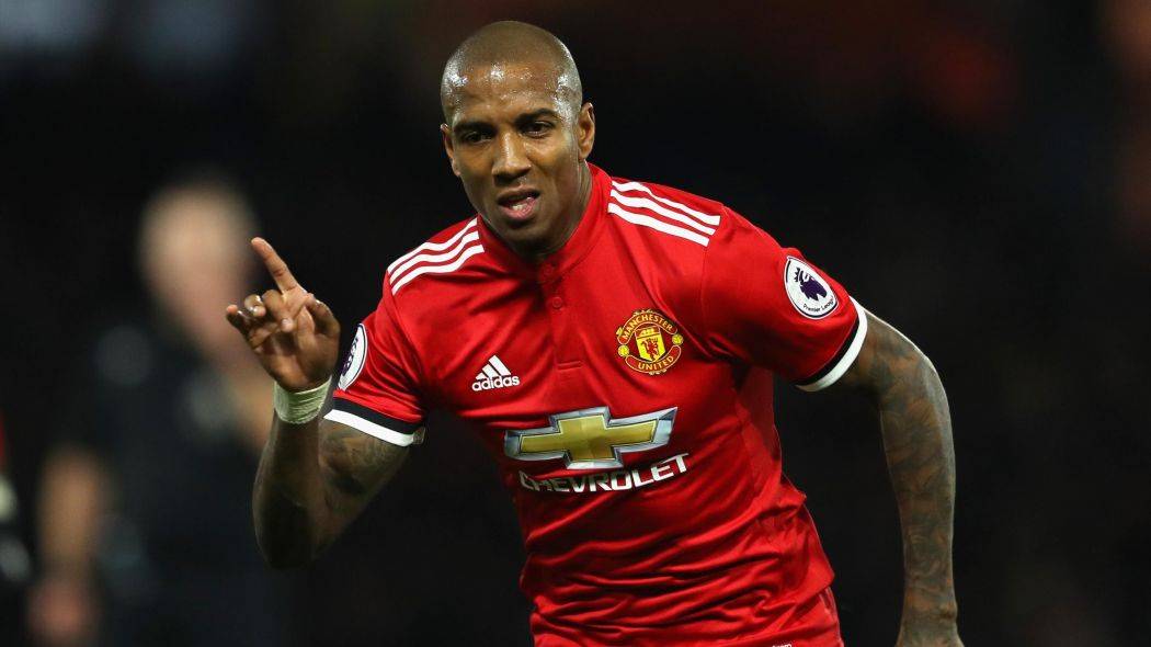 «Манчестер Юнайтед» продлил контракт с Янгом