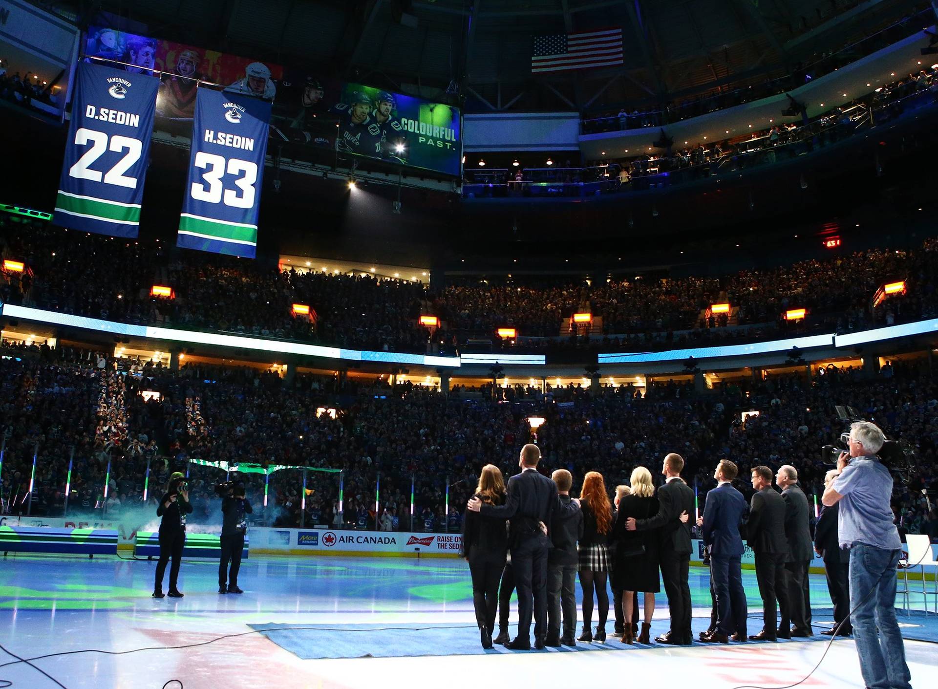 «Ванкувер» вывел из обращения номера братьев Сединов. Они оба набрали больше 1000 очков за карьеру