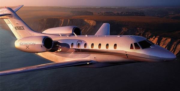 В частный самолет «Сакраменто Кингз» при посадке ударила молния