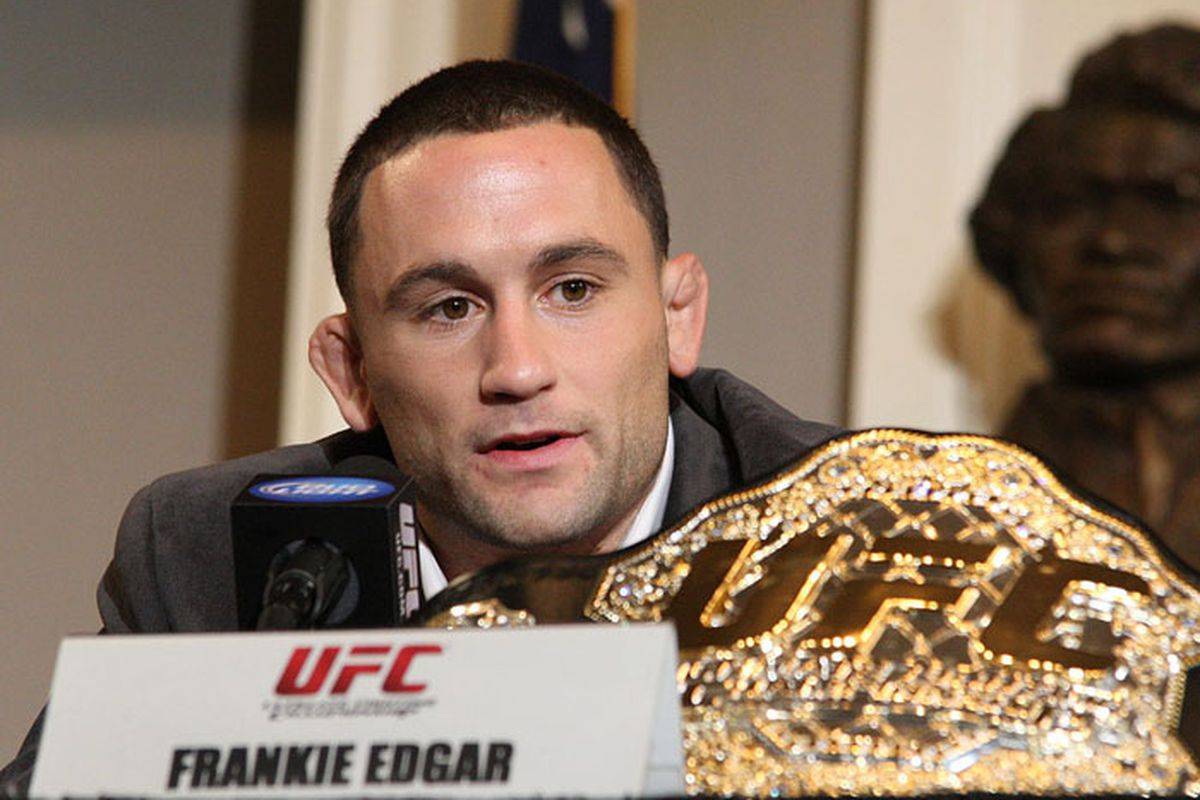 Колишній чемпіон UFC проведе прощальний поєдинок в промоушені на івенті в листопаді