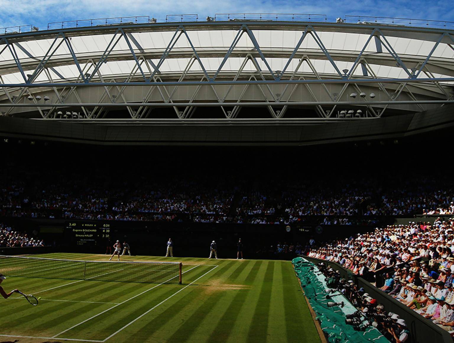 Смешной конфуз на Wimbledon. Система для полива газона сошла с ума