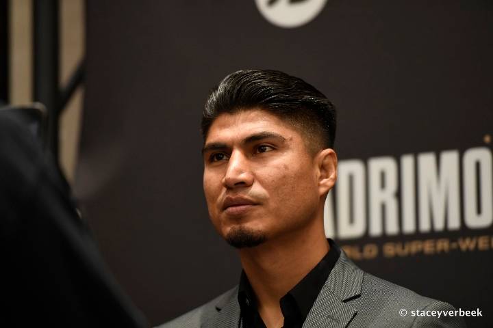 Майки Гарсия может вновь спуститься в первый полусредний дивизион