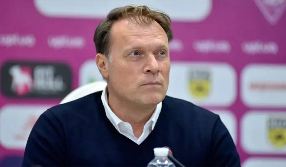 Названо критерії для клубів УПЛ, щоб мати можливість призначити ван Леувена
