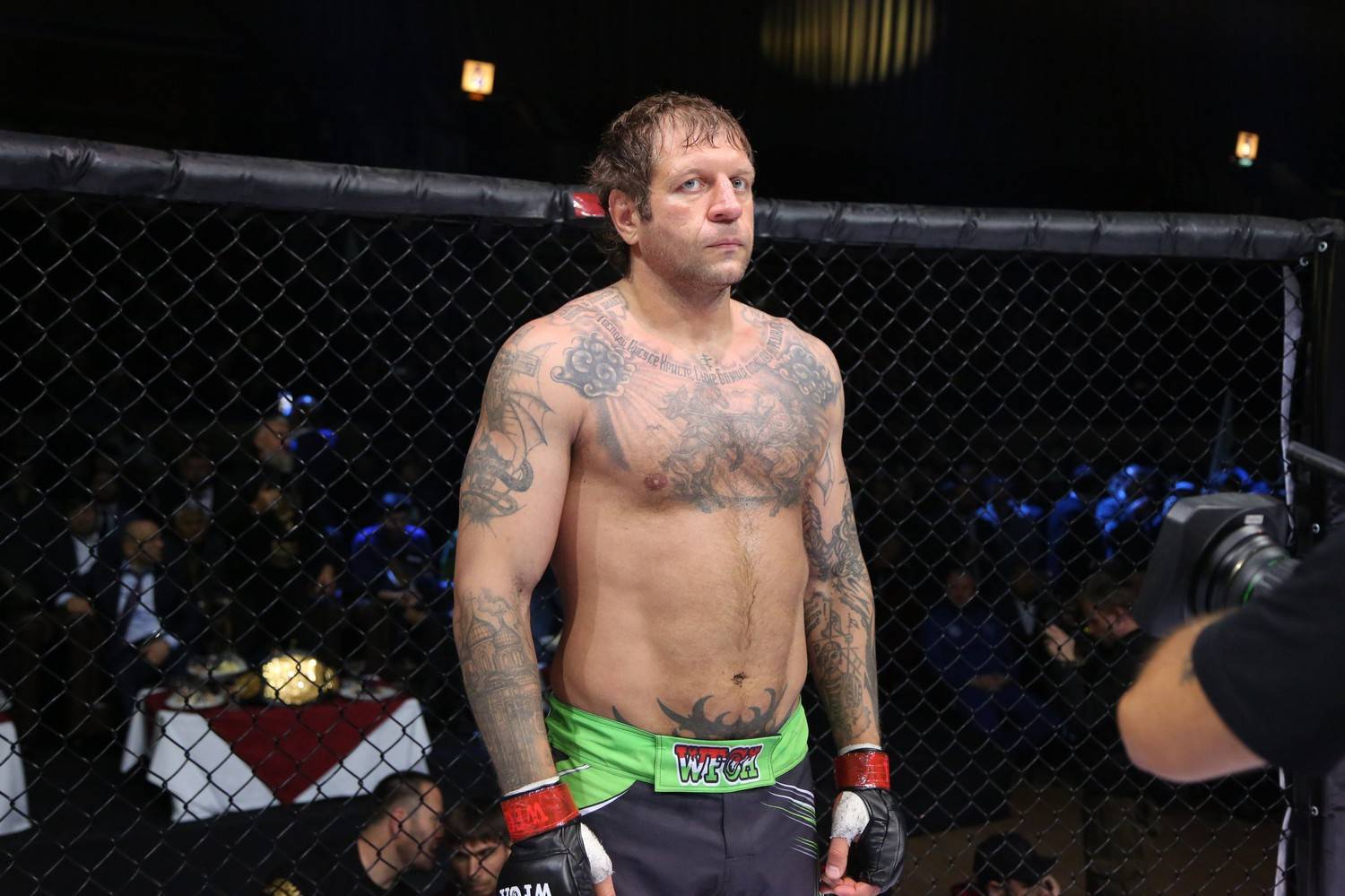 Емельяненко о Харитонове: «Пусть лучше сосет чупа-чупс, чем рот свой разевает»