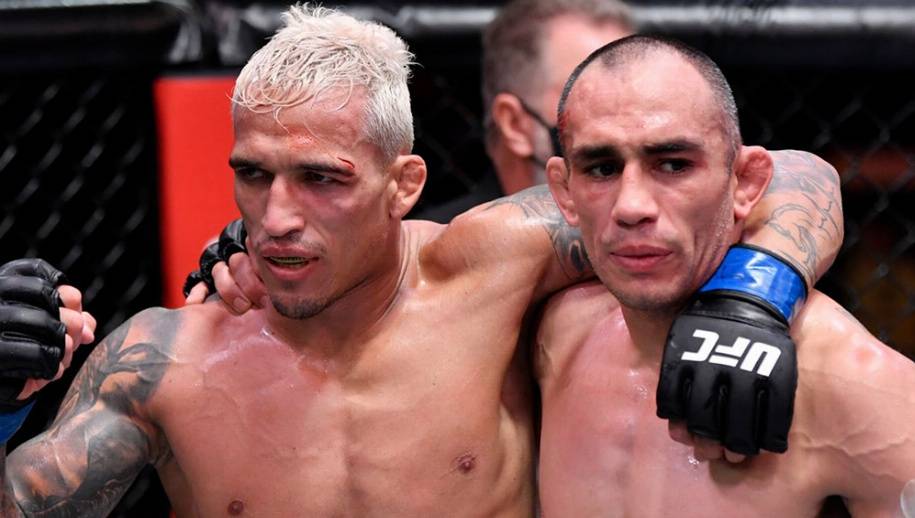 Фергюсон: «Я психологически сломал Оливейру в первом раунде»