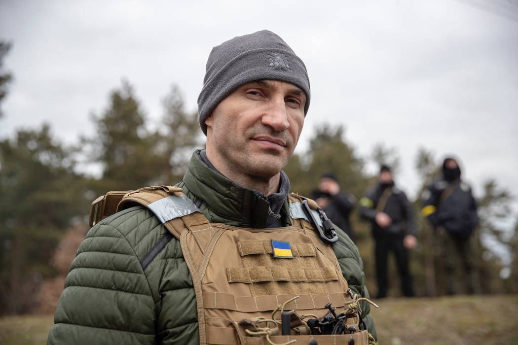 Колишній промоутер Кличків: «Сподіваюся, ми скоро побачимо розв’язку цієї непотрібної війни»