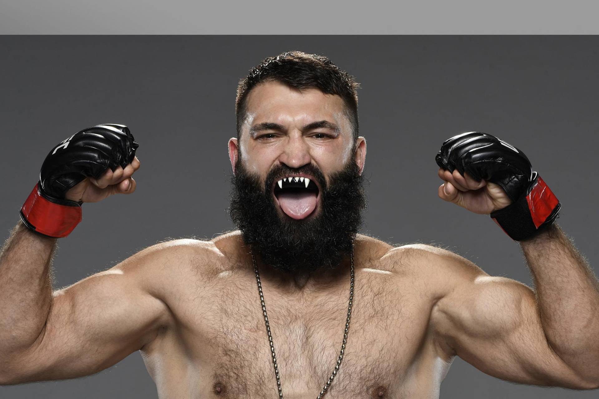 Орловський вийшов на друге місце за кількістю перемог в UFC