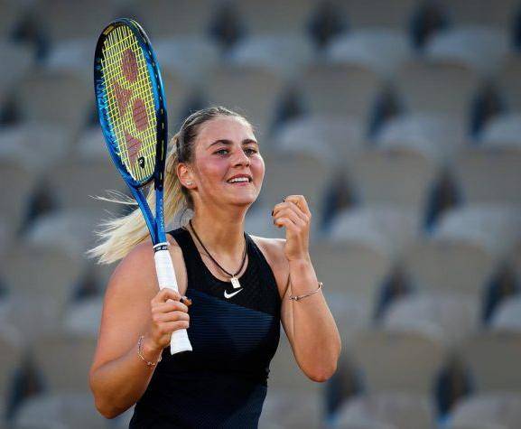 Костюк стала наймолодшою українкою в 4-му колі Roland Garros. Хайлайти перемоги над росіянкою Грачовий