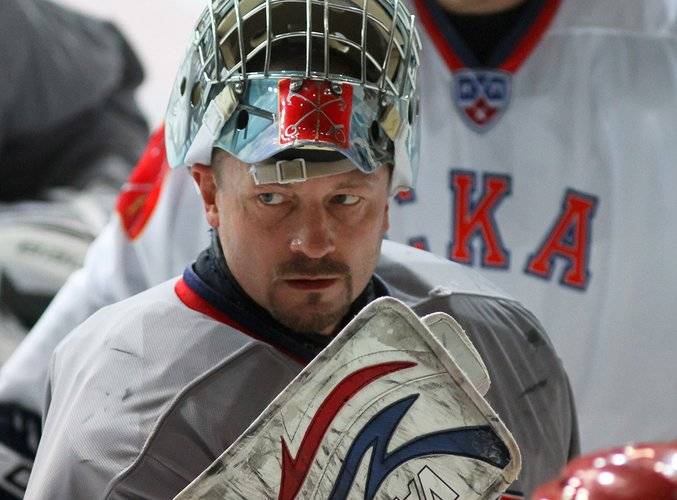 Тренер СКА вернулся к работе в клубе после резонансного убийства его жены