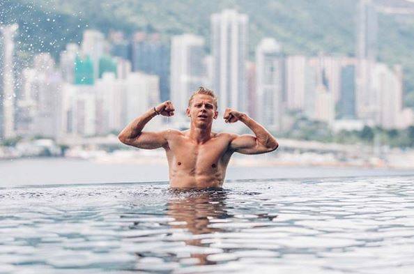 Таким вы его еще не видели. Нежный Зинченко в постели со своей любимой