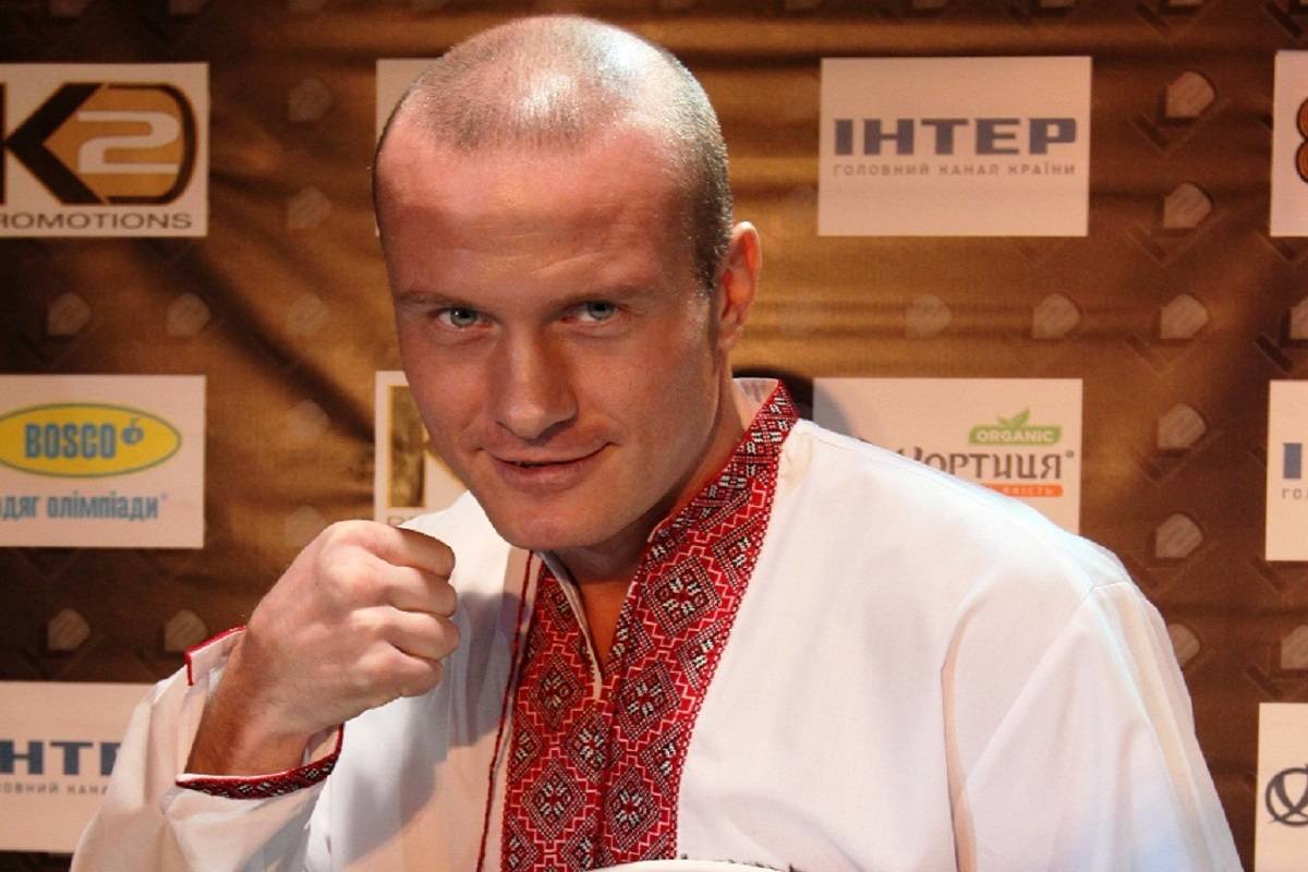 Таким Узелков был до «Взвешенных и счастливых». Как Вячеслав нокаутировал соперника