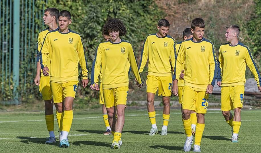 Збірна України U-17 лише завдяки автоголу в кінці врятувалася від поразки у стартовому матчі відбору на Євро