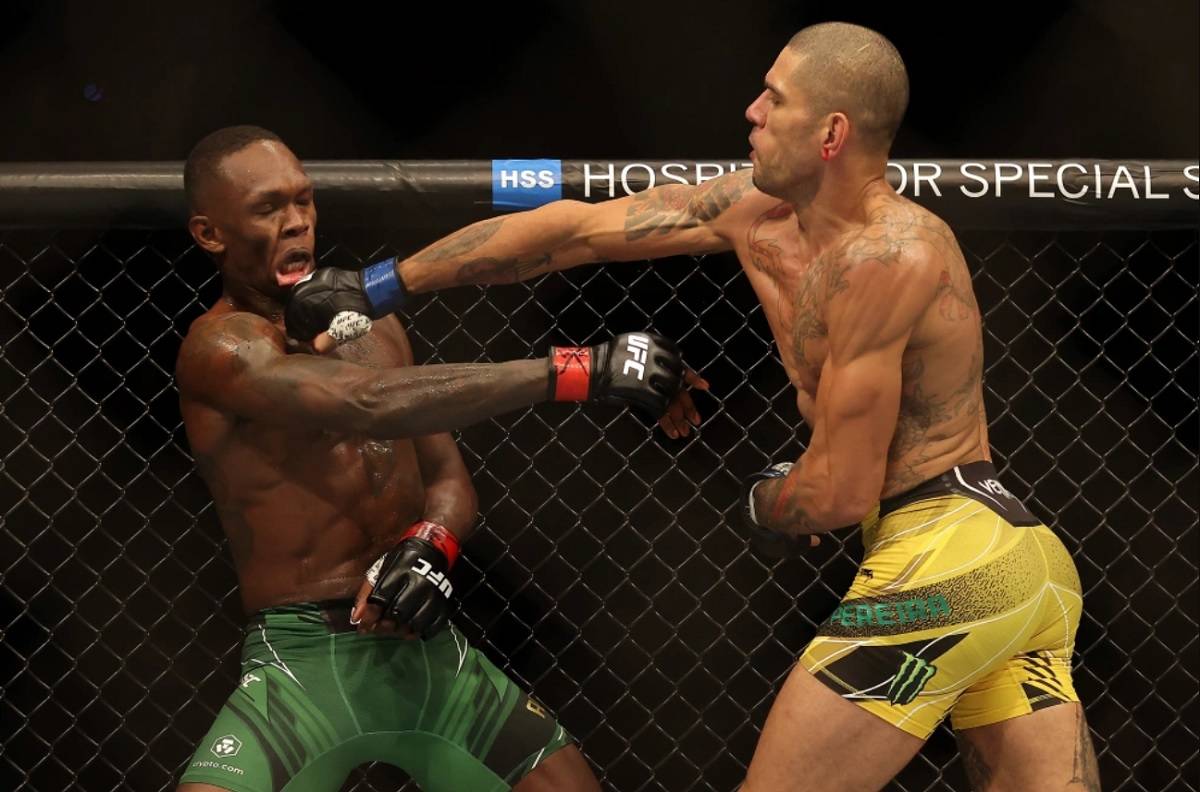 В UFC объявили о реванше между Алексом Перейрой и Исраэлем Адесаньей